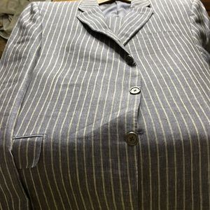 Extremely attractive Linen suit and pants in Blue Navy